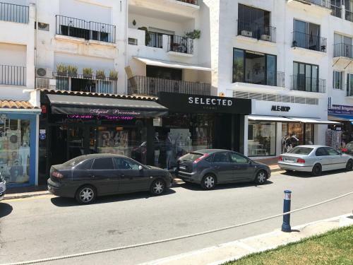 Marina Banus Apartment - Frontline Beach Suite - Puerto Banus