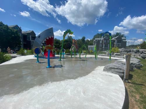 Apartamento Condo 2 Chambres Avec Parc Aquatique!