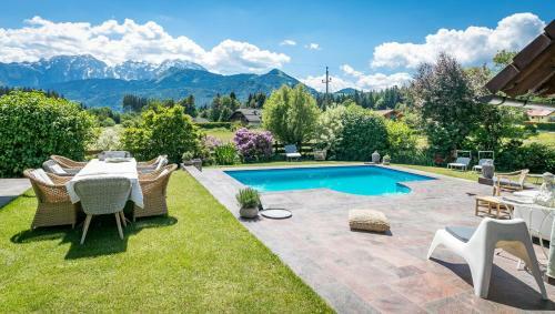 Wiesengut , Alleinstehende, Deteched, Austrian Style, Villa Mit Pool