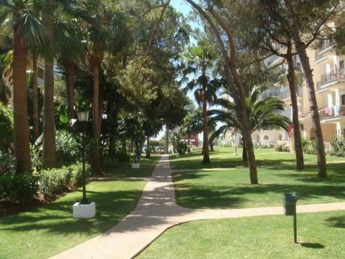 Beachfront Luxury Apartment, Puerto Ban�s, Marbella