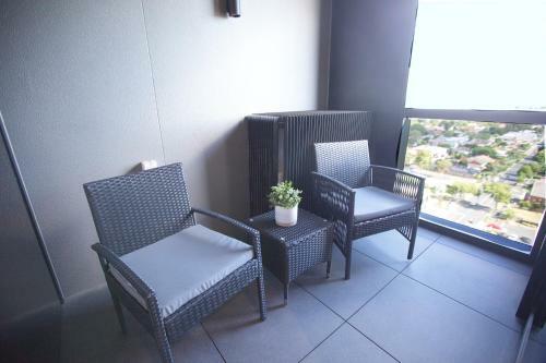 Box Hill Central Sky One Apartment