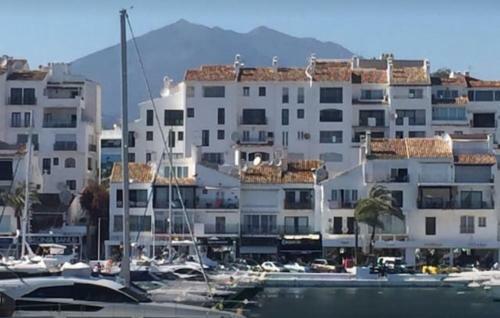 Great Located Apartment In Puerto Banus Harbour