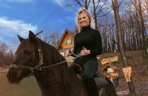 Etno Village Dolina Sre?e