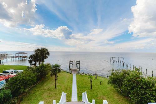 Serenity On The Bay