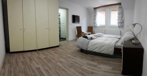 Hostal Apartments&rooms Mido