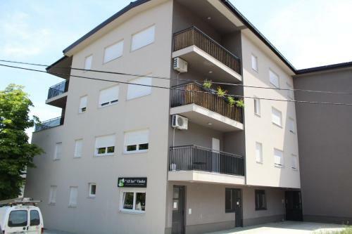Vip 2 Apartment