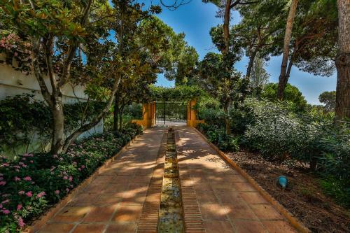 Jardines Las Golondrinas Apartments Elviria