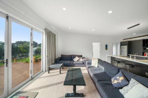 Sand Dune Serenity - Himatangi Beach Holiday Home