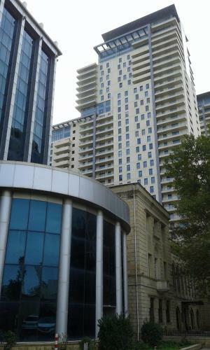 Neftiannikov Avenue Apartment