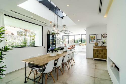 Vlg-modern 5 Bedroom Villa Close To Beach