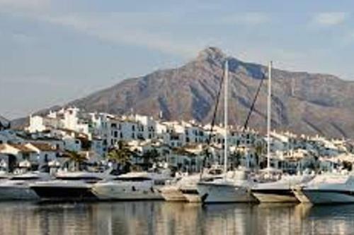 Puerto Banus 2 Bedrooms Apartment P2