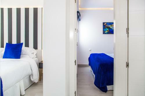 Hostal Seven Golden Mile