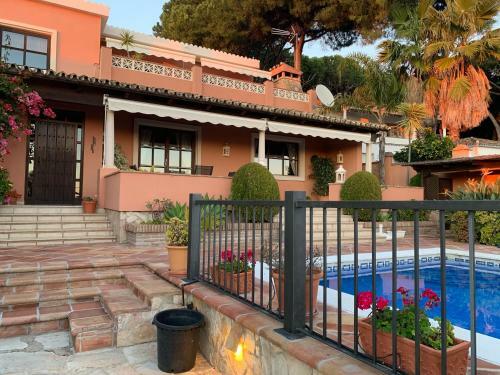 Exclusive Andalusian Villa El Pino In Cabopino