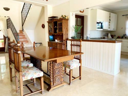 Exclusive Andalusian Villa El Pino In Cabopino