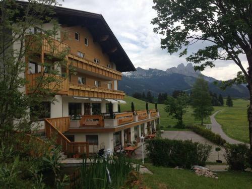 Hostal Sonnleiten - Guggerhof - Villa Sonnenwies
