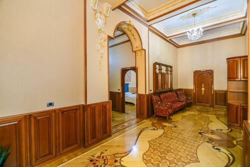 Apartment On Bentley