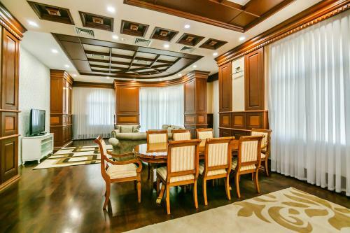 Apartment On Center Mc Donalds
