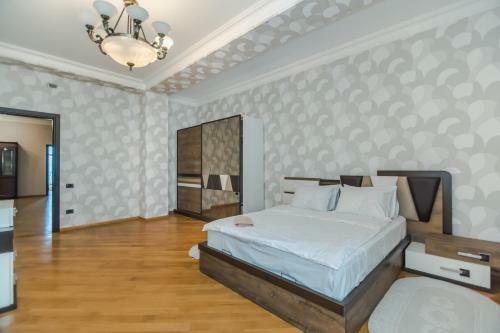 Sea View Apartment On Near Shah Palace