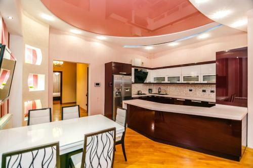 Luxary Apartment Isr Plaza