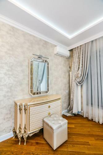 Nizami Street Vip Apartment