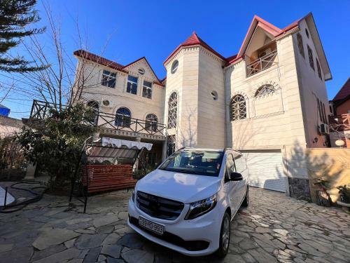 Villa Near Center Nizami
