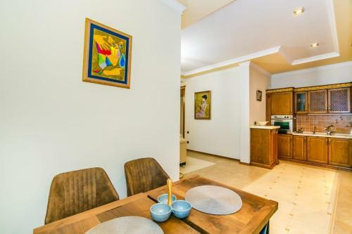 Apartment On Nergiz Mall