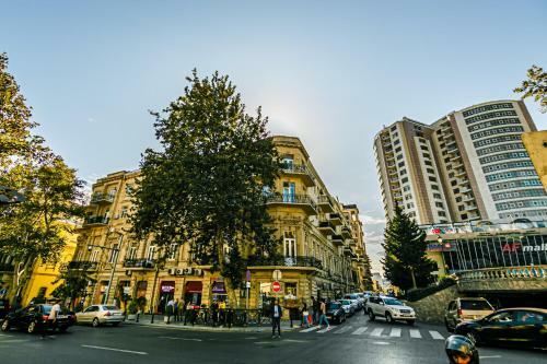 Apartment At Nizami Street