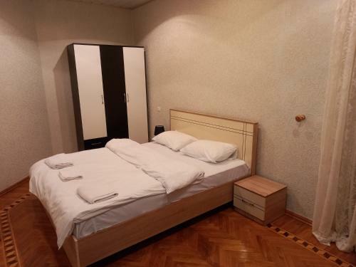 Apartment On Nizami Street