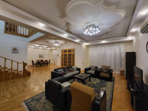 Villa.badamdar