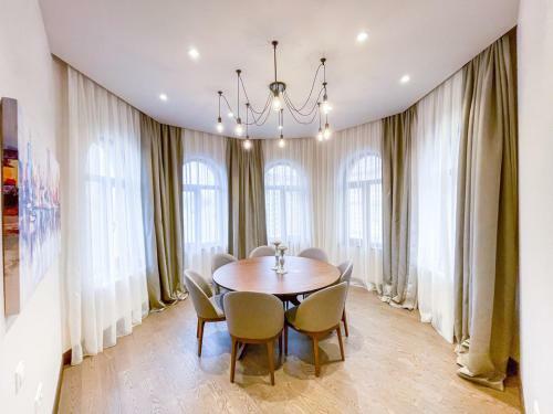 Luxury Downtown Apartments