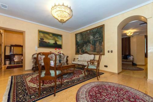 Calle Huertas Apartments