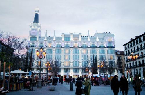 Calle Huertas Apartments