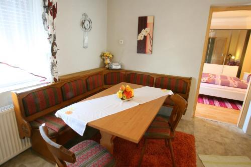 Apartamento Ferienwohnung Gerersdorf
