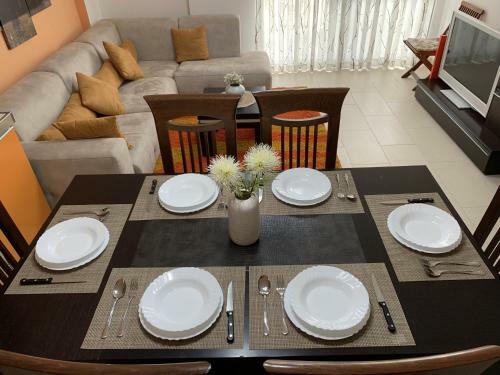 Apartamento Eka Luxury Two-bedroom Penthouse