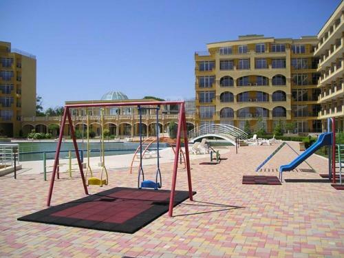 Midia Grand Luxury Beach Apartment