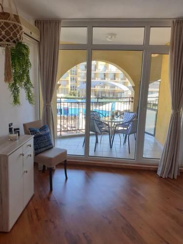 Midia Grand Luxury Beach Apartment