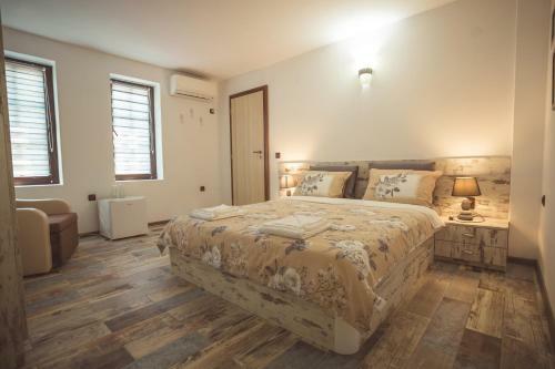 Hostal The Greek House