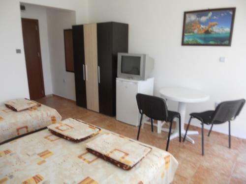 Hostal ???? "????"- ????????? ??????? ?? 100 ?????