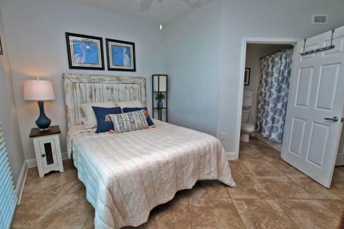 Crystal Shores West By Youngs Suncoast