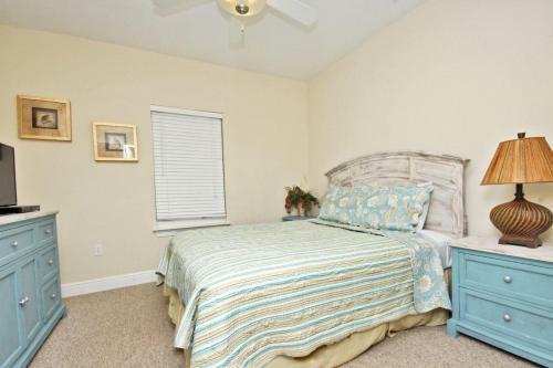 Crystal Shores West By Youngs Suncoast