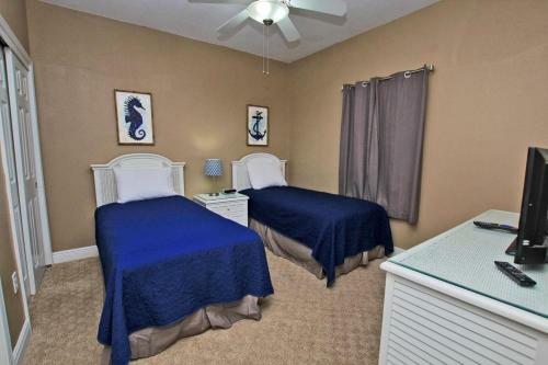 Crystal Shores West By Youngs Suncoast