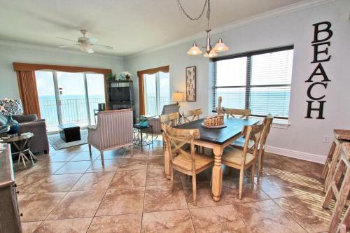 Crystal Shores West By Youngs Suncoast