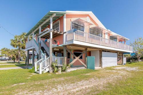 The Cotton Candy Beach House Cottage