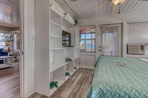 The Cotton Candy Beach House Cottage