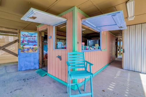 The Cotton Candy Beach House Cottage