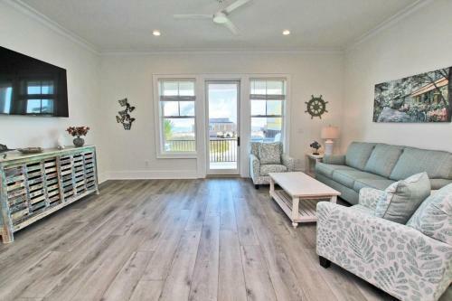 West Side Cottages Unit B By Youngs Suncoast