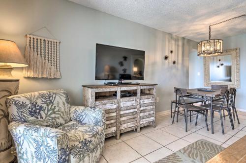 Apartamento Beachfront Condo With Balconies And Pool Access!