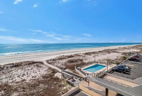 Island Winds East Unit 402