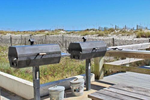 Island Winds West 280 By Youngs Suncoast