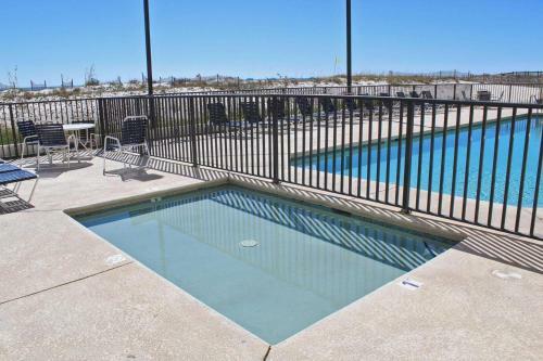 Island Winds West 280 By Youngs Suncoast